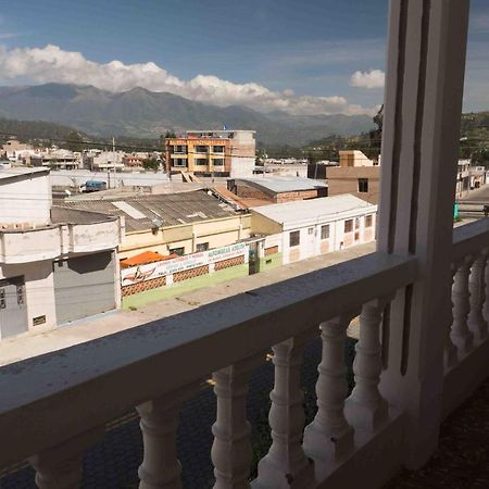 La Posada Del Quinde Otavalo Dış mekan fotoğraf